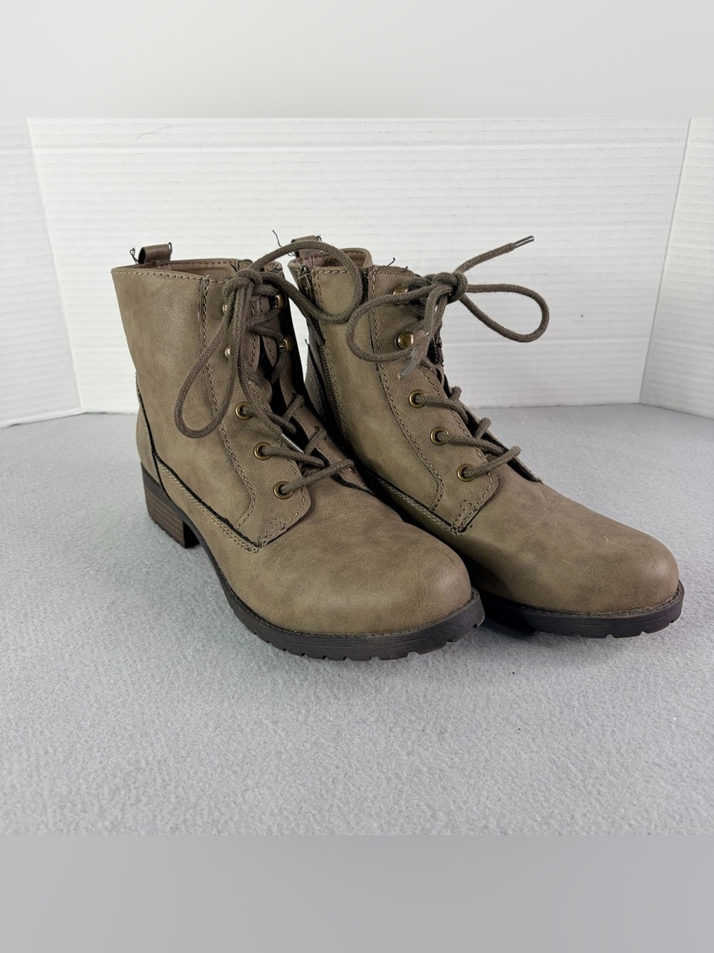 REPORT Martin Gray Casual Heel Boots Womens Size 7.5 Moto Grunge Cabincore